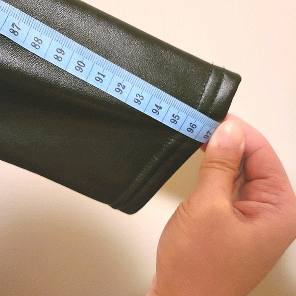 Faux leather pant - Picture 6 of 6